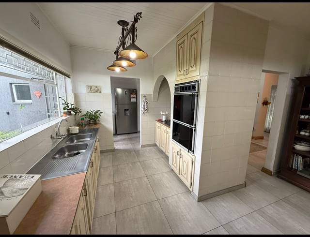 4 BEDROOM HOUSE FOR SALE IN THREE RIVERS EAST